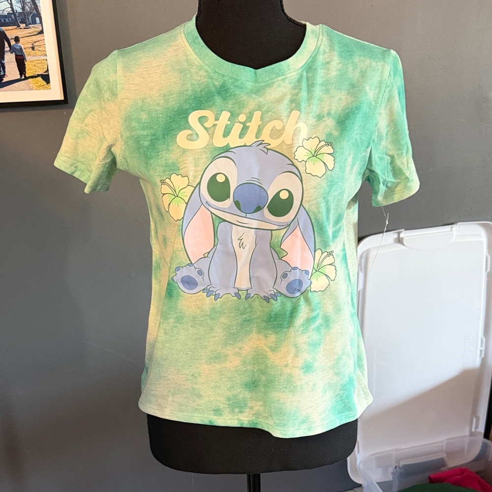NWT- Youth XL- Disney Green Tie-Dye Stitch Graphic Tee